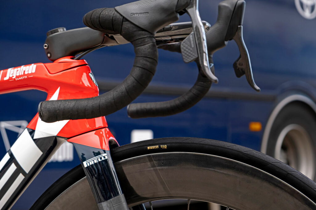 Pirelli P Zero Race 150° road bike tires, madeinItaly for tubes